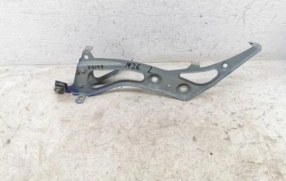 BMW 2 F46 Fender mounting bracket 7297201
