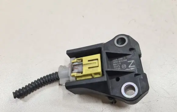 Lexus IS 220D-250-350 Airbag deployment crash/impact sensor 8917353040