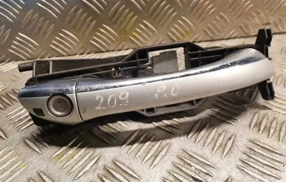 Mercedes-Benz CLK A209 C209 Front door exterior handle