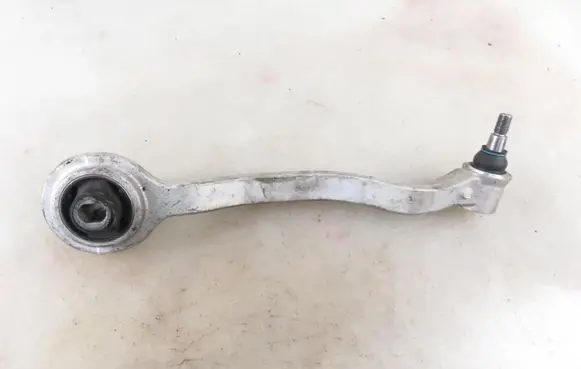 Mercedes-Benz S W220 Front lower control arm/wishbone 