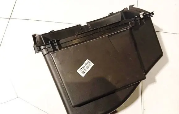 Peugeot 206 Glove box