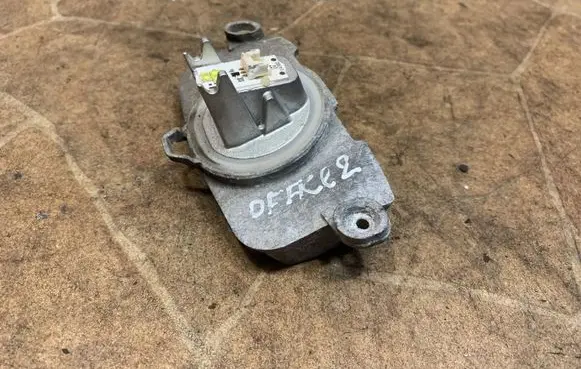 BMW 3 F30 F35 F31 LED ballast control module 7213114000