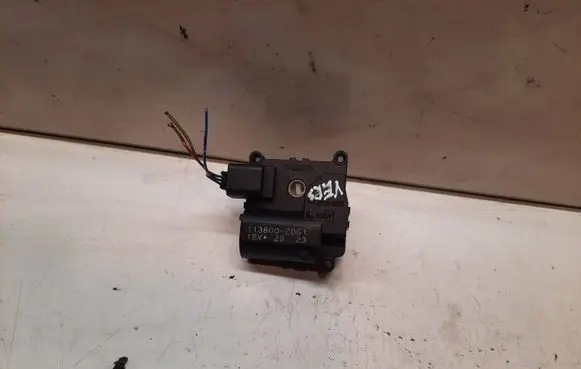 Toyota Corolla Verso E121 Air flap motor/actuator 1138002051