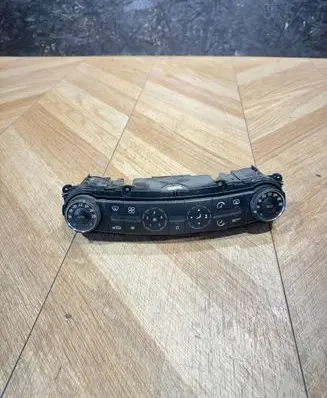 Mercedes-Benz E W211 Climate control unit 2118300385 00072502