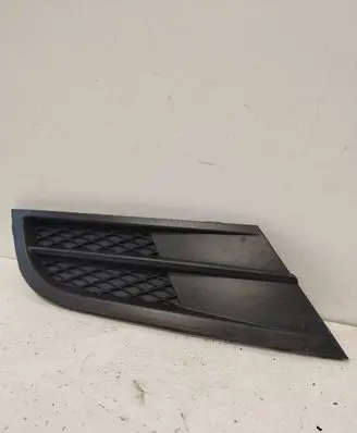Volkswagen Jetta VI Front bumper lower grill 5C6853665H 1620208
