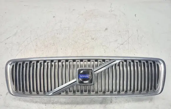 Volvo V70 Front bumper upper radiator grill 9190385