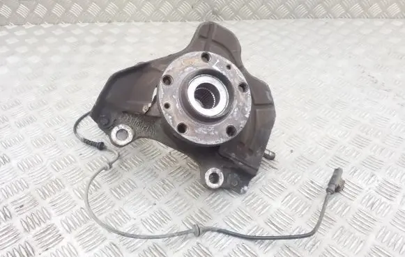 Front wheel hub