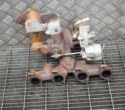 Renault Clio IV Turbo 140048070R 82728353
