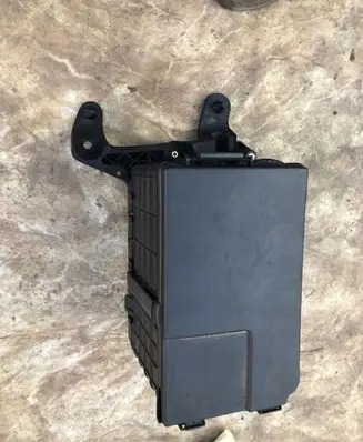Audi A3 S3 8P Battery box tray 