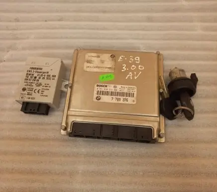 BMW 5 E39 Engine control unit/module 7789376 0281010314