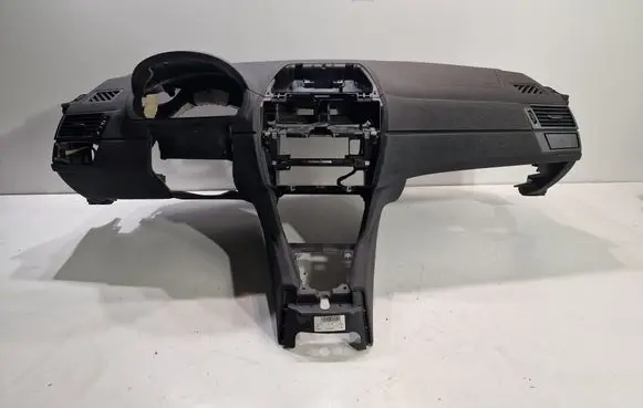 BMW X3 E83 Dashboard 393597S