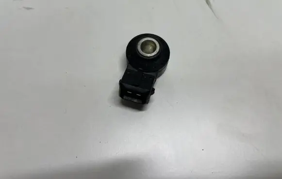 BMW 3 G20 G21 Detonation knock sensor 7636937