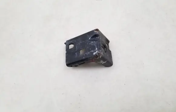 Headlight/headlamp mounting bracket