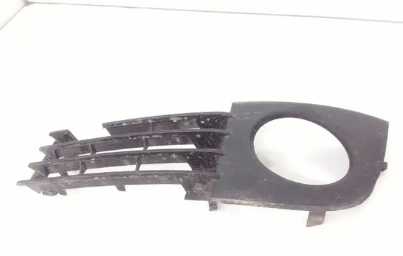 Audi A6 S6 C5 4B Front bumper lower grill 4B0807681t
