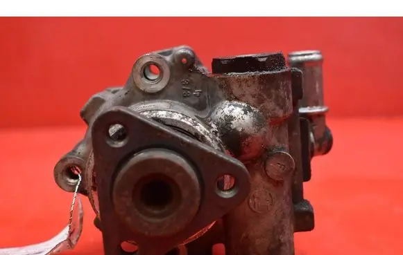 Audi A6 Allroad C5 Power steering pump 4B0145155R