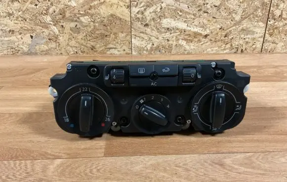 Volkswagen Golf V Climate control unit 1K1820045B 983179E 5HB00932201