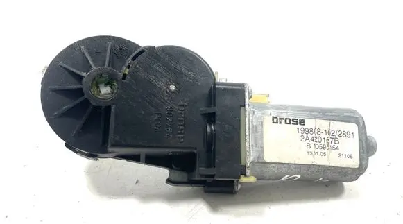 Jaguar S-Type Seat adjustment motor 2A420167B 1998081022891 B10596154
