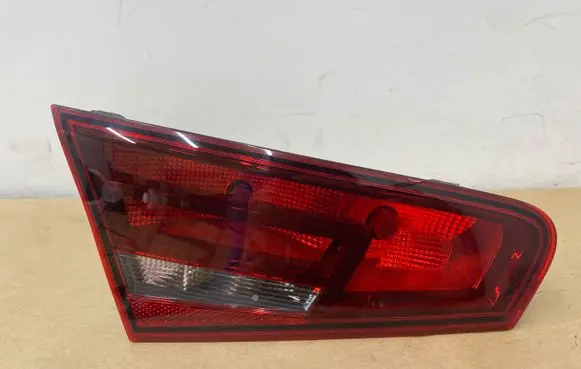 Audi A3 S3 8V Tailgate rear/tail lights 8V3945093