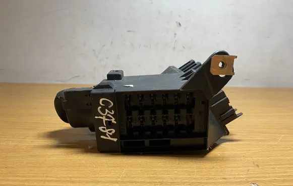 Mercedes-Benz E W210 Light switch 2105451104 C3721