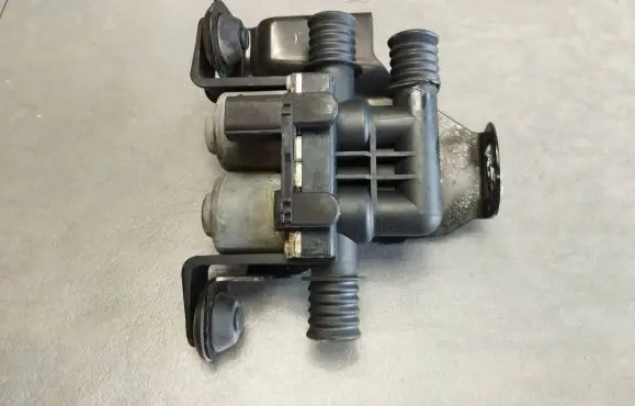 BMW X6 E71 Electromagnetic valve 