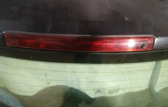 Renault Megane II Third/center stoplight