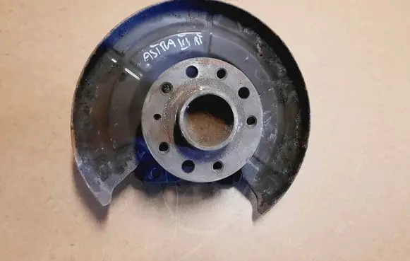 Opel Astra H Rear wheel hub spindle/knuckle 