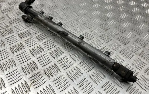 Mercedes-Benz B W245 Fuel main line pipe A6400702395 0906200006