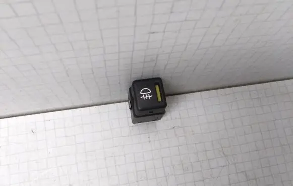 Opel Astra F Fog light switch 90228201