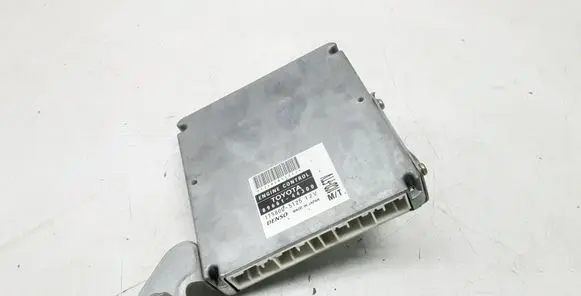 Toyota Avensis Verso Engine control unit/module 8966144300
