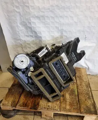Ford Focus Interior heater climate box assembly AV6N19B555RD