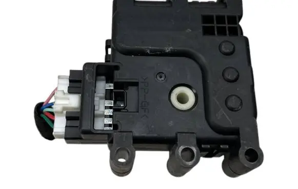 Mazda 3 II Air flap motor/actuator 0223k