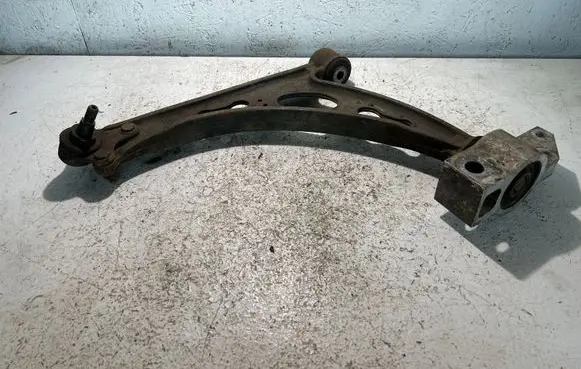 Volkswagen Touran I Front lower control arm/wishbone