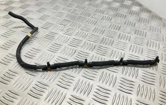 Skoda Superb B6 (3T) Fuel return line/hose 03L