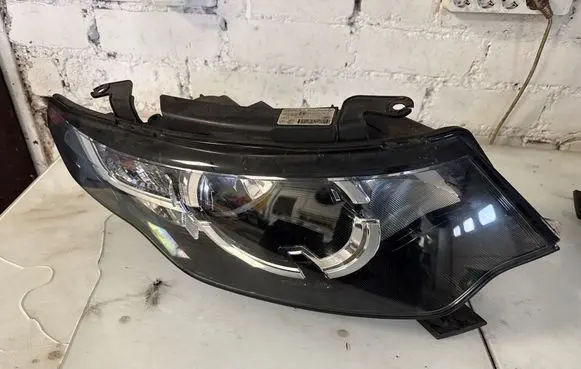 Land Rover Discovery Sport Headlight/headlamp FK7213W029AD 1757214 00185352