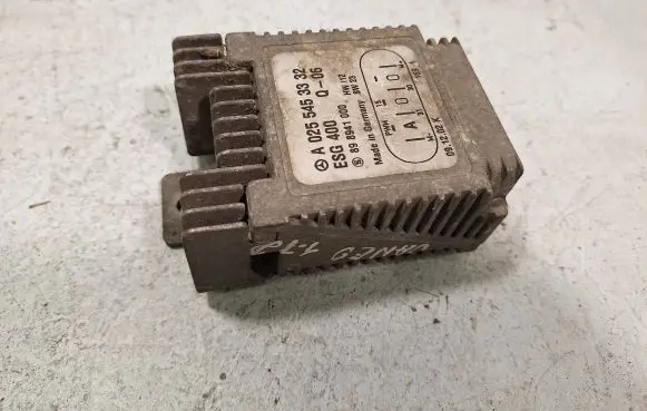 Mercedes-Benz Vaneo W414 Coolant fan relay A0255453332 ESG400
