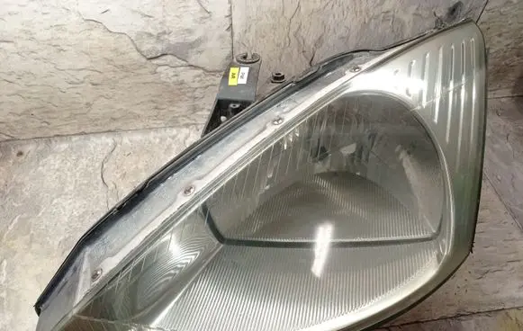 Ford Focus Headlight/headlamp XS4113006PM XS4113006AR XS4X13B181AH