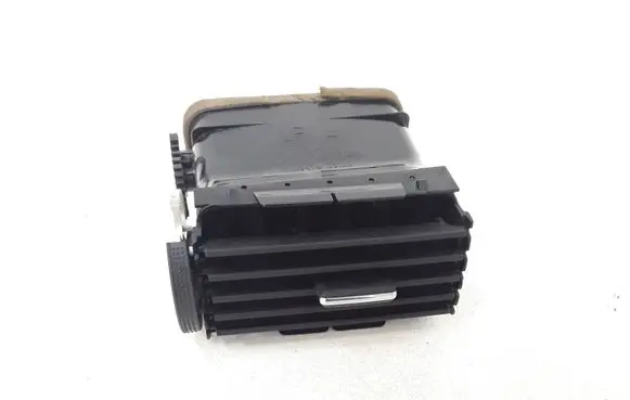 Toyota Avensis T250 Dash center air vent grill