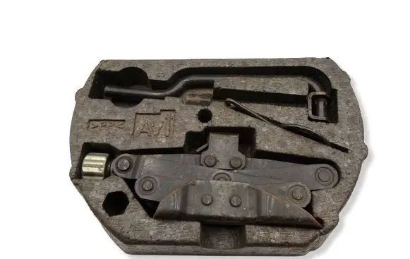 Renault Scenic I Spare wheel section trim 7700834656