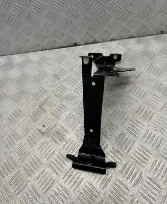 Battery bracket