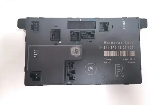 Mercedes-Benz E W211 Door control unit/module A2118701226