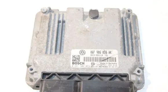 Skoda Octavia Mk2 (1Z) Engine control unit/module 06F906056AK 0261S02033