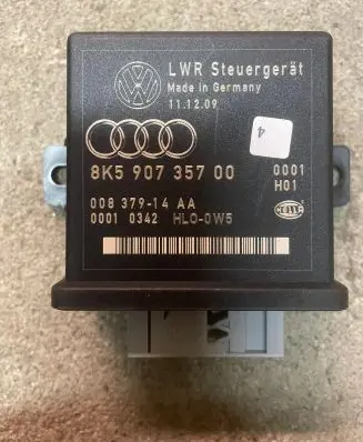 Audi A4 S4 B8 8K Light module LCM 8K590735700