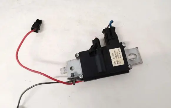Chrysler 300 - 300C Antenna control unit 05059070ad