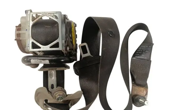 Subaru Outback (BS) Front seatbelt