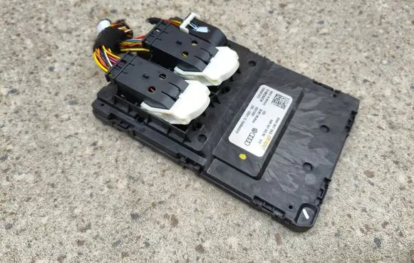 Audi Q5 SQ5 FY Comfort/convenience module 8W0907063C F005V01873 8W0907063BE