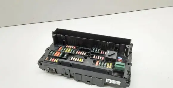 BMW 5 F10 F11 Fuse module 9234421