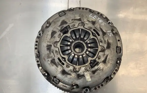 Lexus IS 220D-250-350 Clutch set kit 312100W080 060810