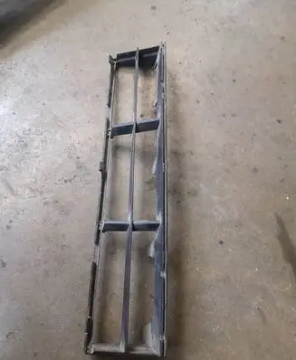 BMW 5 E39 Front bumper lower grill 51118235671 8235671