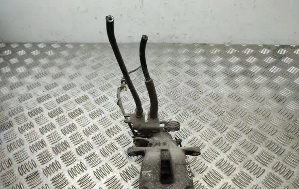 Volkswagen Caddy Rear brake caliper