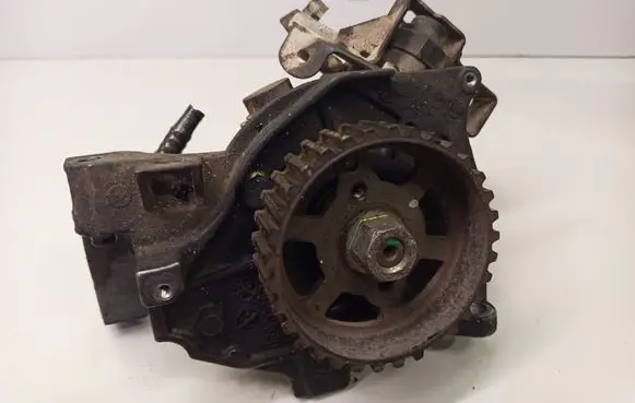 Ford Focus C-MAX Fuel injection high pressure pump 0445010102 9656300380